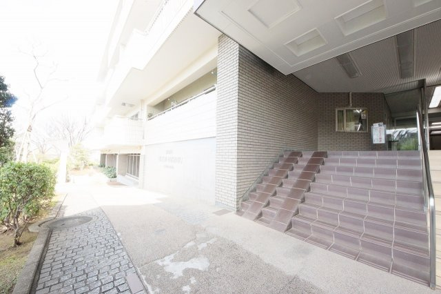 京急本線「神奈川新町」インペリアル東白楽ガーデンハウスB棟の画像