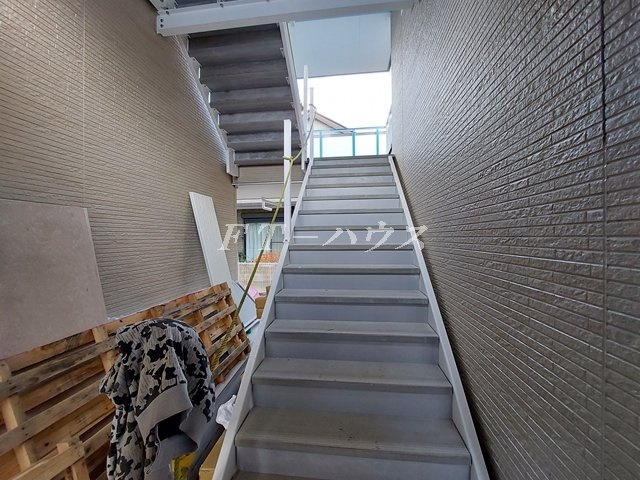 グレイス薬園台のロビー