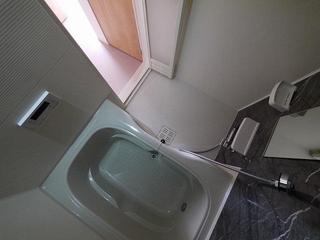 クレメント木津八ヶ坪Ｂの浴室