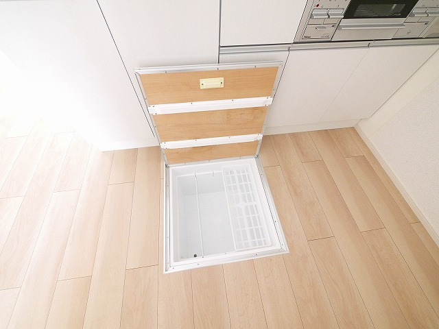 クレメント木津八ヶ坪Ｂの収納