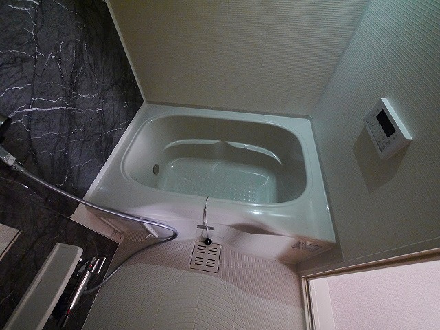 クレメント木津八ヶ坪Ｂの浴室