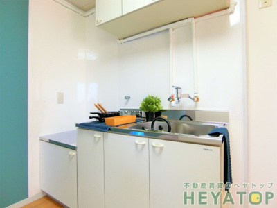 【キッチン】 | カヤノビル | ガスコンロが置けるキッチン（雑貨類は付きません）