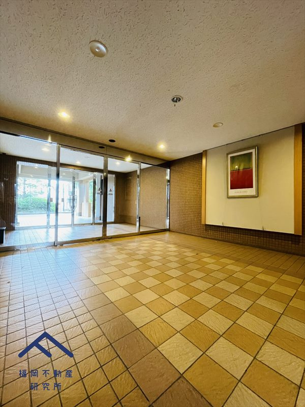 西福岡マリナタウンクレアコースト4番館のエントランス