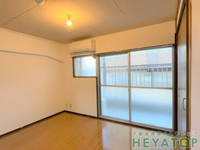 【居間・リビング】 | カヤノビル | 洋室６帖