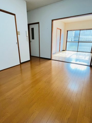 メゾンパ－クの居間・リビング