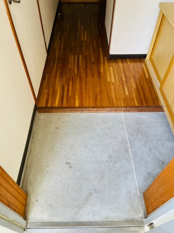 メゾンパ－クの玄関