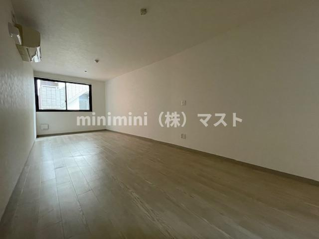 グランディスタ谷町九丁目の居間・リビング