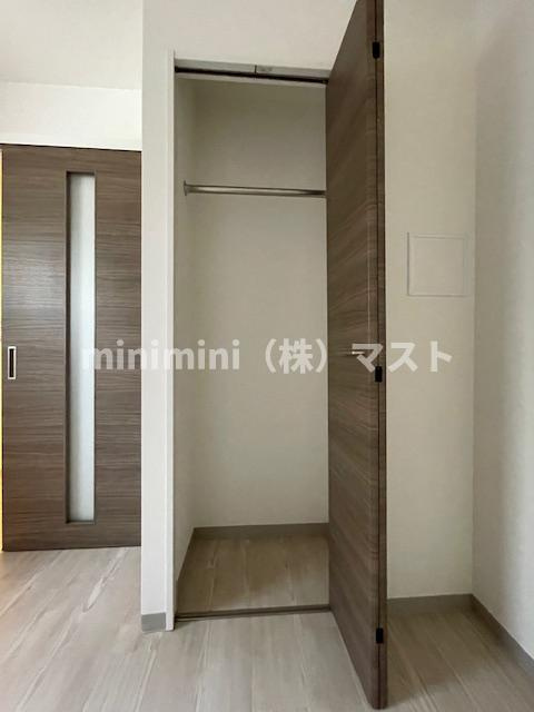 グランディスタ谷町九丁目の収納