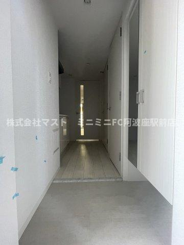 エスリード阿波座プライムコートの玄関