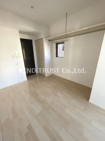 W-style大阪駅前の居間・リビング