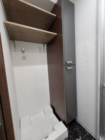 アルカディア八木の収納|室内洗濯機置場