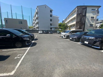 【駐車場】 | メドウラーク