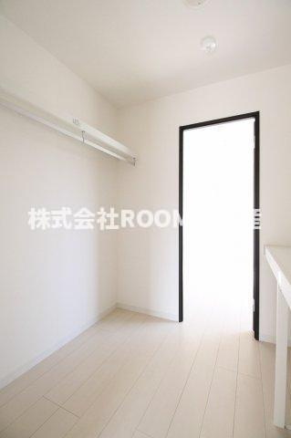 Lien　Amour（ﾘｱﾝｱﾓｰﾙ）の洋室|明るい洋室です