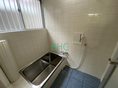 【浴室】 | 赤尾町 | 1日の疲れを取り心身を癒すことができる住まいの中のリラクゼーション空間。心からゆったりと寛いでいただけるよう、ゆとりのスペースを確保しております。