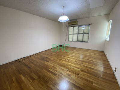 【洋室】 | 赤尾町 | シンプル・イズ・ベストが基本。プレーンな空間を自分好みに。いつまでも快適に暮せる住まいへ。