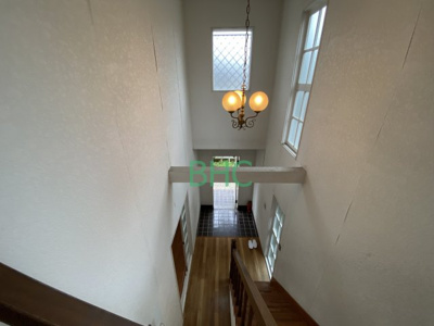 【玄関】 | 赤尾町 | 快適に過ごす条件は、一人ひとり違います。飾リ過ぎないシンプルな内装と偏り過ぎないデザインで統一しております。