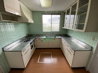 【キッチン】 | 赤尾町 | 長い時間滞在するキッチンだからこそ、食事の準備を楽しい時間に、忙しい時でもスムーズに無駄なく作業できる、お手入れも簡単にできるなど、毎日を楽しくするキッチンスペースに仕上げました