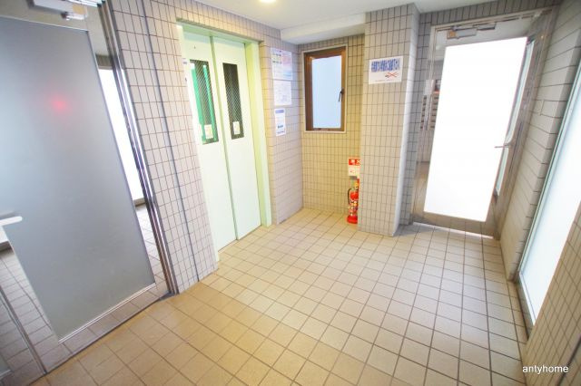 大阪市北区浮田１丁目の賃貸マンションのロビー
