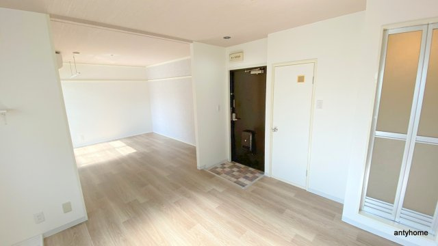 ハイツ浮田の居間・リビング