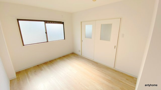 大阪市北区浮田１丁目の賃貸マンションの居間・リビング