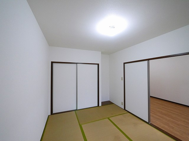 グリーンハウス山ノ口Aの和室|和室ならではの温かな和の空間で寛ぎの時間を過ごせます