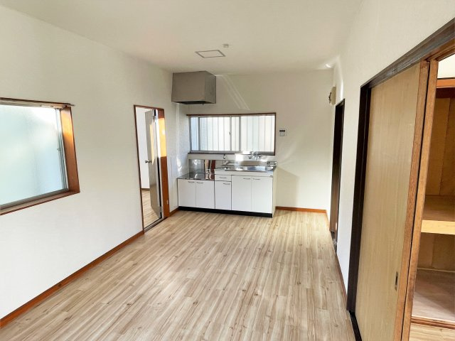 長生村岩沼平屋戸建の居間・リビング