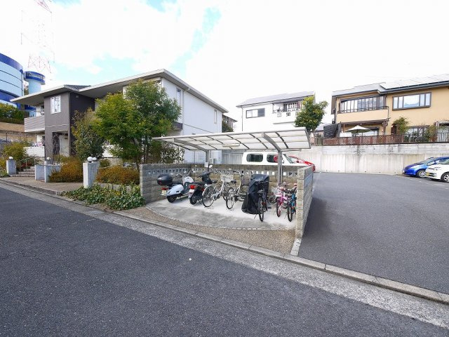 アズールＡ・Ｂのその他共用部分|駐輪スペースです