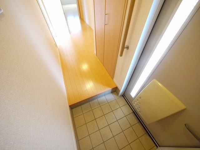 アズールＡ・Ｂの玄関|きれいな玄関です