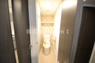 【トイレ】 | シーズンフラッツ大手前 | 清潔感のあるトイレです