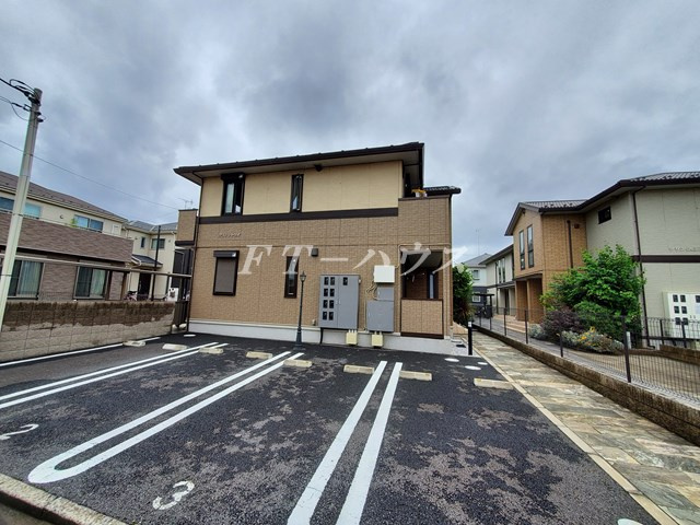 グランシャリオの駐車場