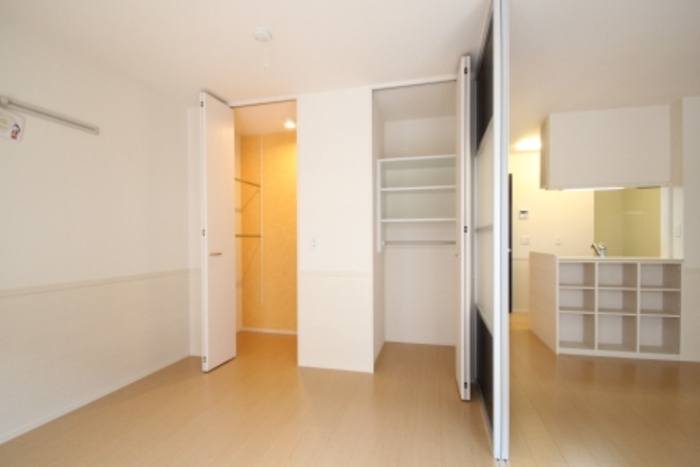 グランシャリオの洋室|103洋室ｸﾛｰｾﾞｯﾄ･グランシャリオ