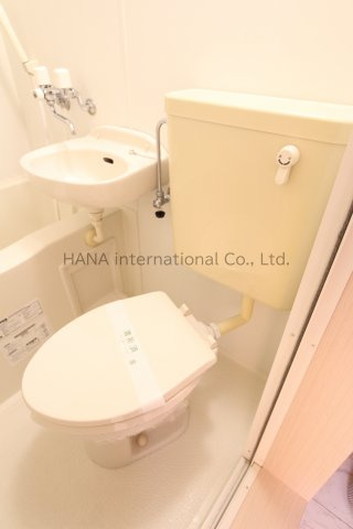 ベル・ソレイユ能見台のトイレ|同シリーズ物件の参考写真です。