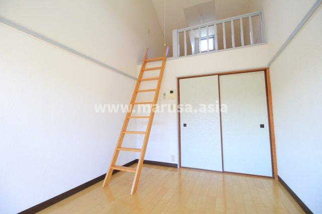 CLEVERの居間・リビング