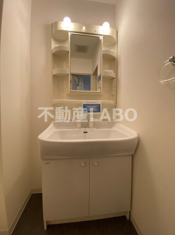 ラムール波除の洗面所