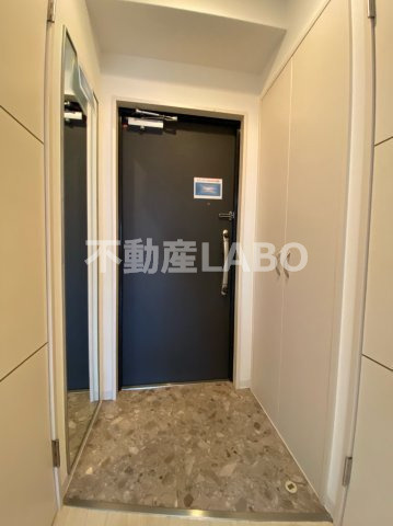 ラムール波除の玄関