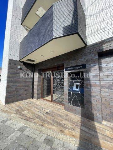 Alivio Nagaraのエントランス|建物の入り口です