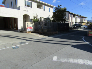 【前面道路含む現地写真】 | 前面道路含む現地写真です