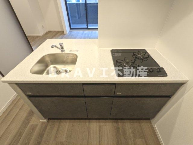 シーズンフラッツ大手前 BRAVI不動産のキッチン|【シーズンフラッツ大手前】2口ガスコンロのキッチン
