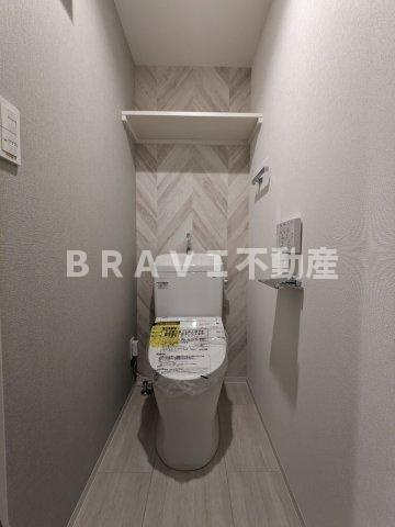 シーズンフラッツ大手前 BRAVI不動産のトイレ|【シーズンフラッツ大手前】清潔感のあるトイレです