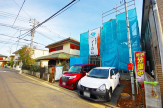 【前面道路含む現地写真】