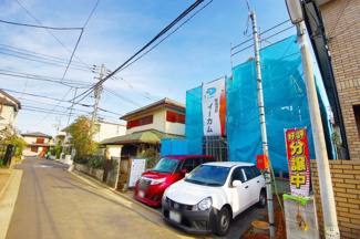 【前面道路含む現地写真】