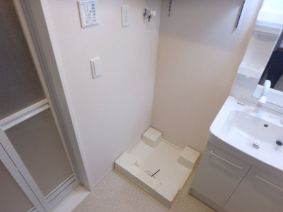 【設備】 | レ・セーナ甲東園 | 室内洗濯機置き場