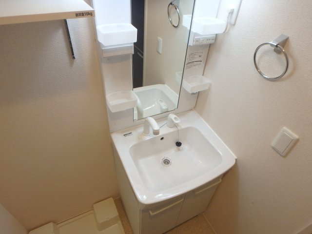 【洗面所】 | レ・セーナ甲東園 | あると便利な温水洗浄便座