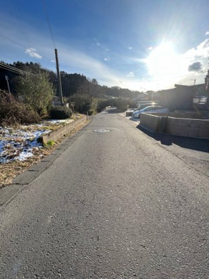 【外観】 | 宮古市八木沢中古住宅 | 4.5ｍの日当りの良い南面道路☆