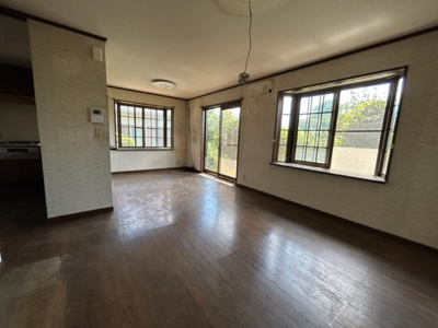 【居間・リビング】 | 仏向町中古戸建て | 1階