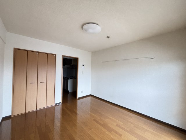 パールエステートの居間・リビング