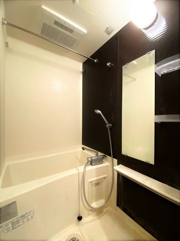 「防音マンション」ハーモニーグラシア大山の浴室|浴室換気乾燥器付の浴室です。雨の日でも安心ですね。（※他部屋　参考写真）