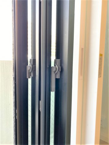 「防音マンション」ハーモニーグラシア大山のその他|2重ならぬ3重サッシの窓です。防音対策はばっちりです。（※他部屋　参考写真）