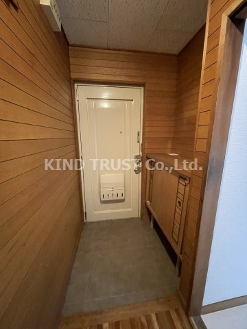 D・Sハイツ同心の玄関|収納もある玄関です