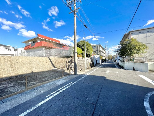 名東区亀の井二丁目土地の前面道路含む現地写真